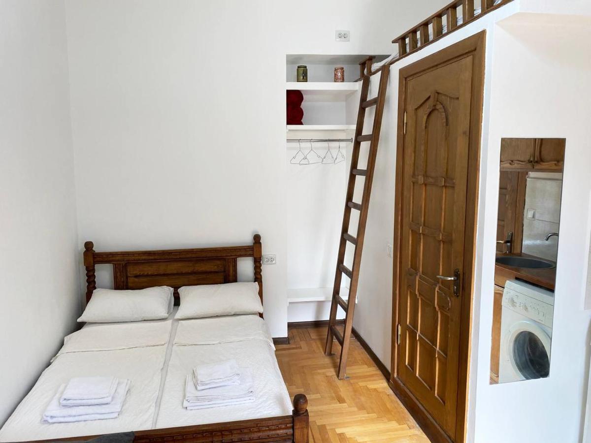 Pretty House Appartement Tbilisi Buitenkant foto