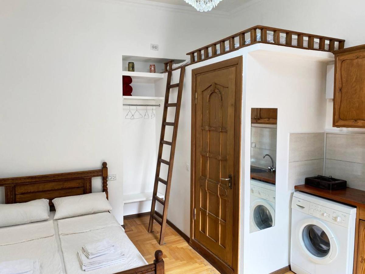Pretty House Appartement Tbilisi Buitenkant foto