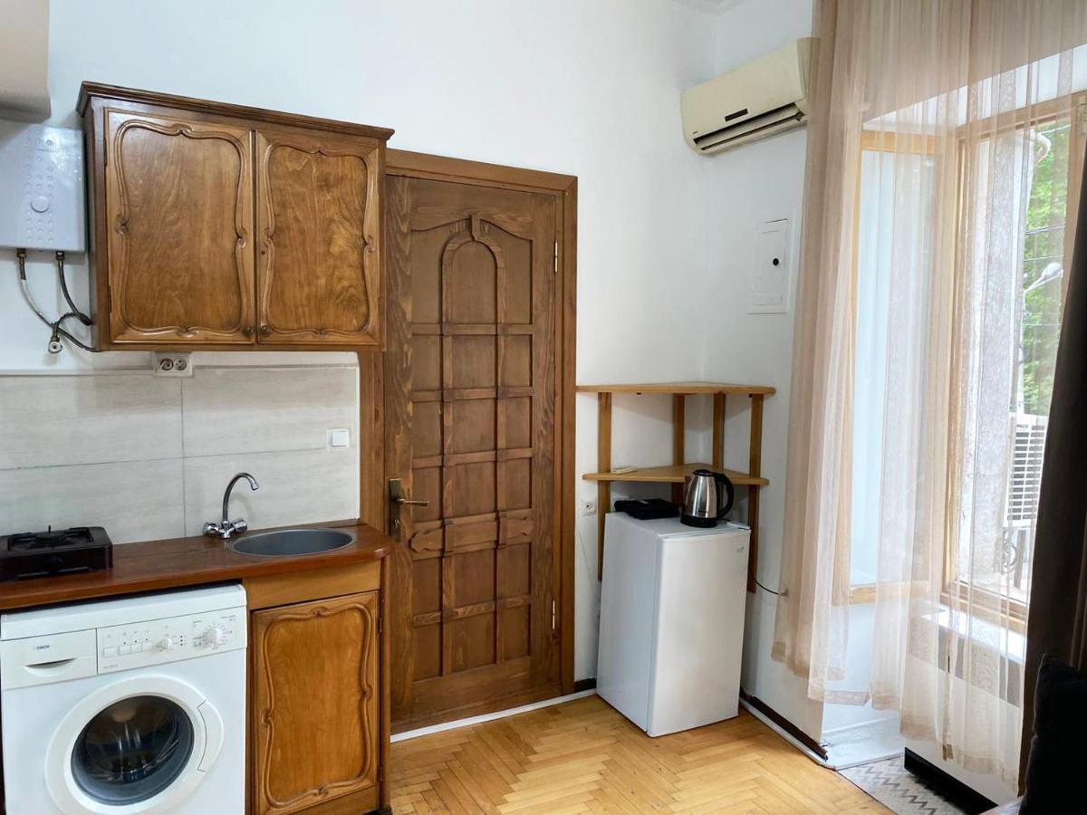 Pretty House Appartement Tbilisi Buitenkant foto