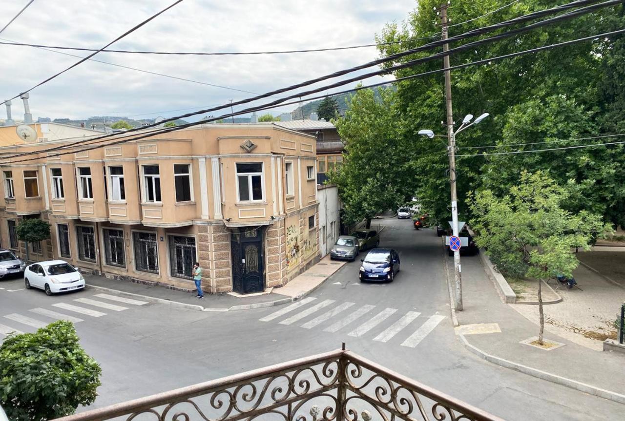 Pretty House Appartement Tbilisi Buitenkant foto