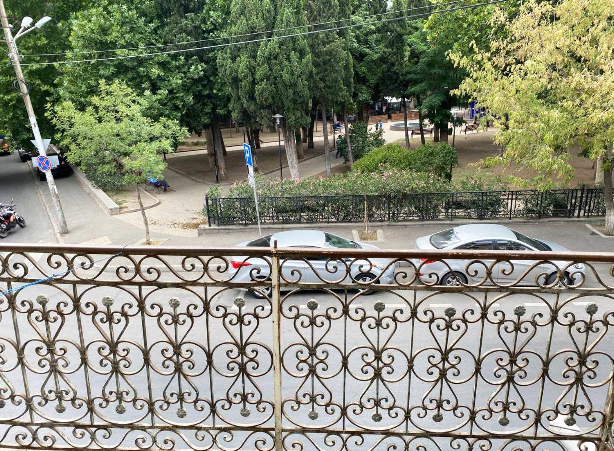 Pretty House Appartement Tbilisi Buitenkant foto